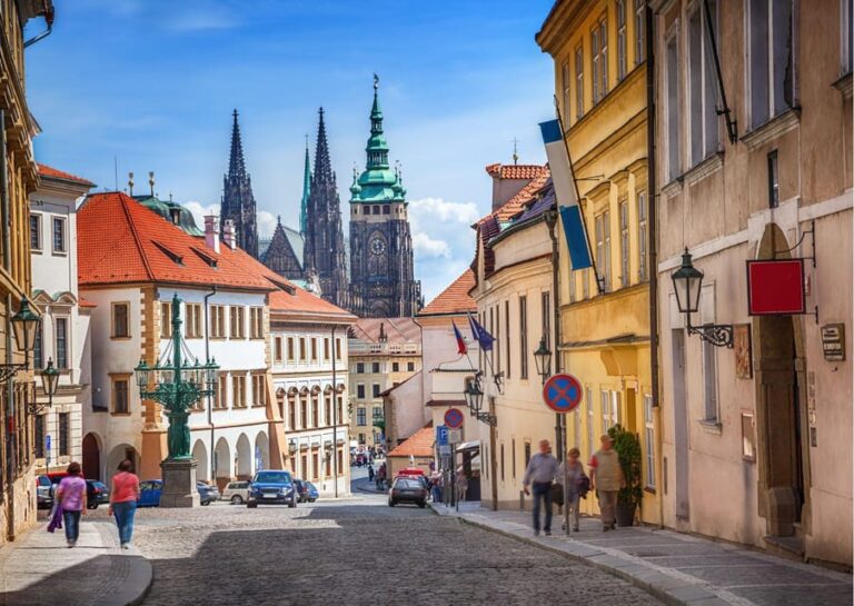 Prague: Castle Circuit Entry Tickets with Audio Guide