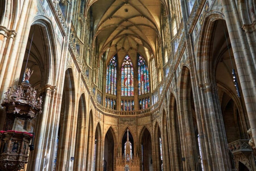 Prague Castle St. Vitus Cathedral, Royal Palace, St. George's Basilica - The Itinerary in Detail