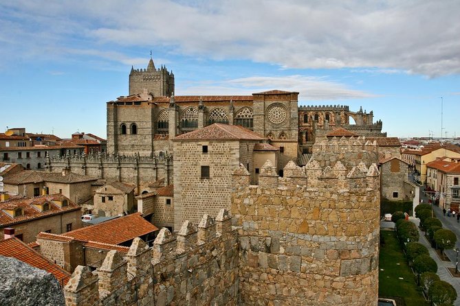Private 3-hour Walking Tour of Avila with official tour guide - Why Choose a Private Guided Tour in Avila?