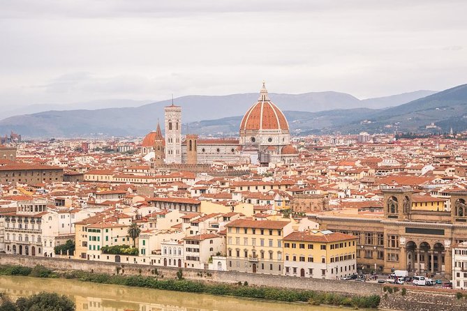 Private 3-Hour Walking Tour of Florence with private official tour guide