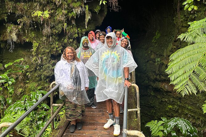 Private Big Island Customizable 14 person Tour/Chauffeur Service