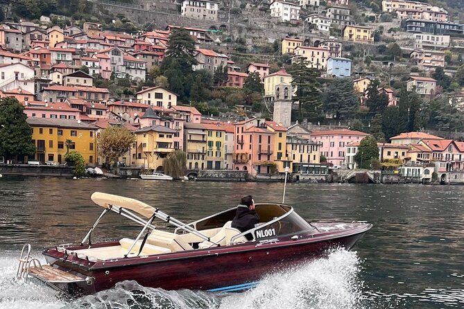 Private boat tour Como wood classic boat