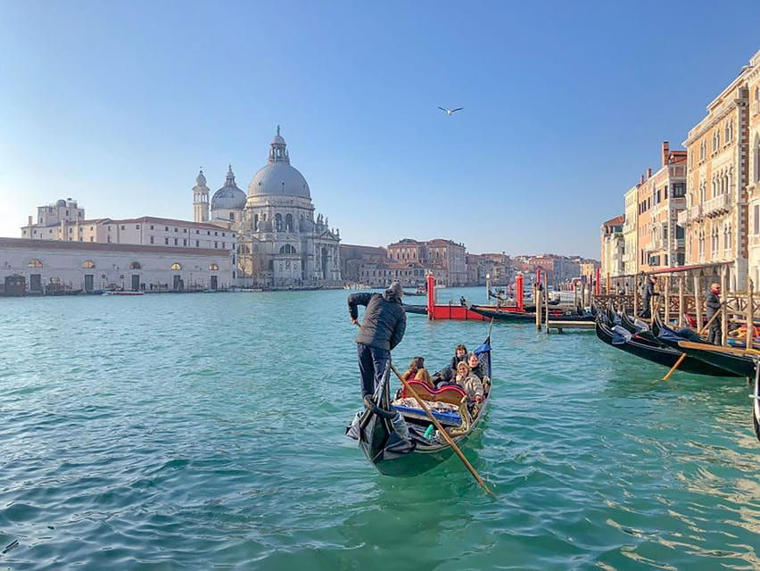 Private Gondola Serenade: Romantic Venice Night - An In-Depth Look at the Experience
