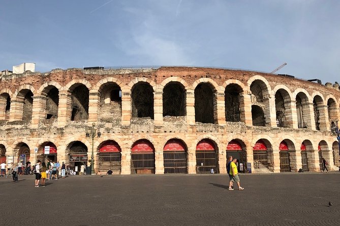 Private Luxury Transfer from Venice to Milan with stop in Verona(or vice versa)