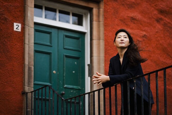 Private Photoshoot with Views of World Famous Edinburgh Castle - Why a Private Photoshoot in Edinburgh Is a Great Choice