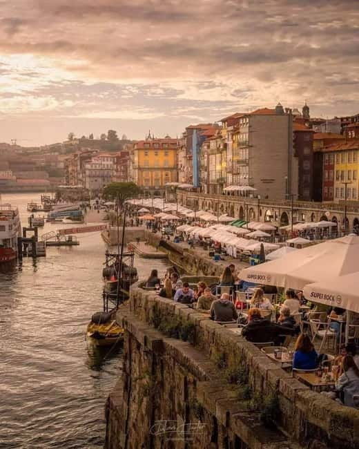 Private Porto City Tour at a Low Price with Wine Tasting (Special for Couples)