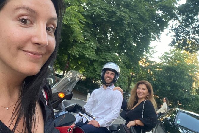 Private Sightseeing Tour in Paris By Motorcycle