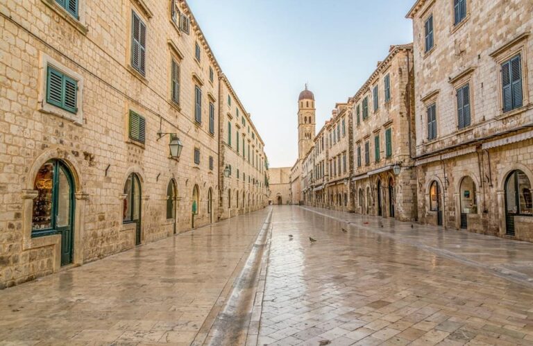 Private Split to Dubrovnik Tour with guide and wine
