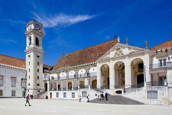 Private Tour: Aveiro and Coimbra with Lunch and Boat Cruise