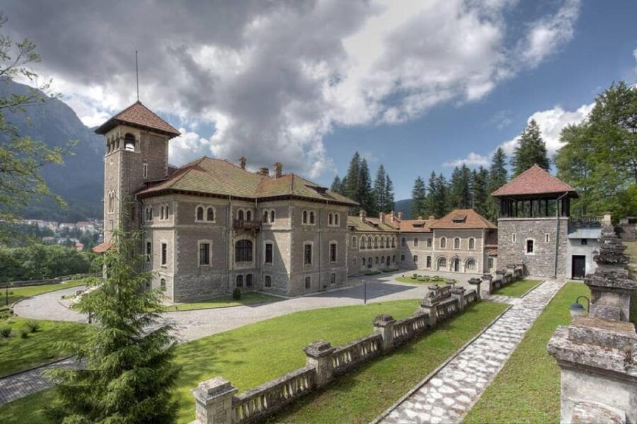 PRIVATE TOUR Bucharest: Wednesday, Dracula & Pele 3 Castles - Peles Castle: The Jewel of the Carpathians