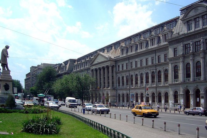Private Tour of Bucharest's Historical and Traditional Highlights - In-Depth Look at the Tour Experience