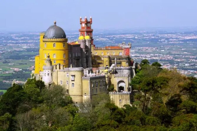 Private Tour to Visit the Monuments in Sintra 5 Hours