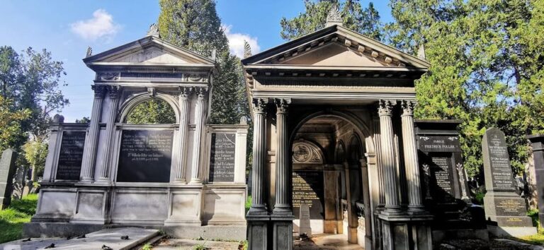 Private tour: Vienna Central Cemetery 1st gate and 2nd gate