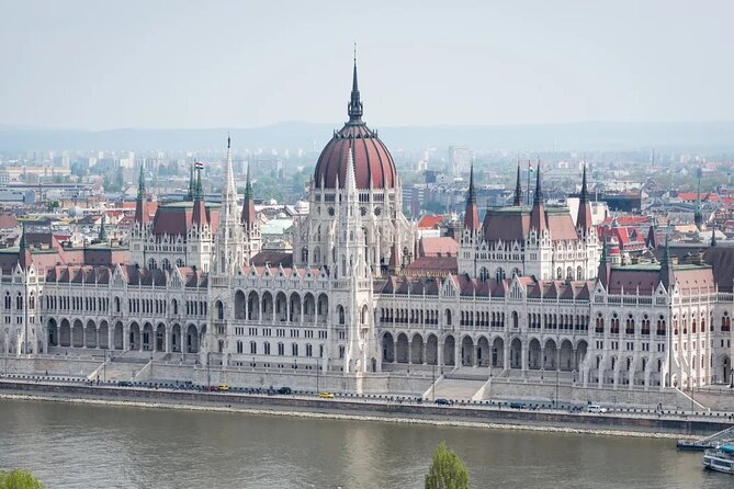 Private Transfer from Budapest to Prague