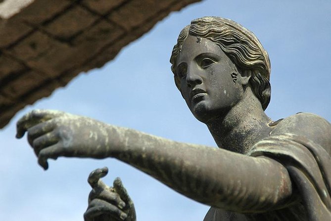Private Transfer from Naples to Sorrento with Stop at Pompeii
