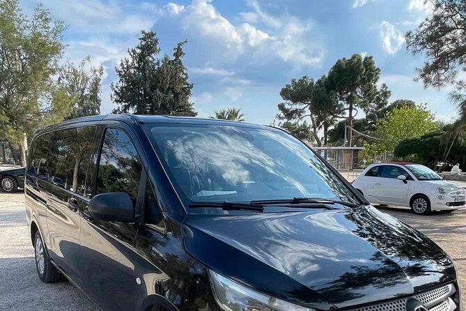 Private Transfer from/to Santorini Port and Airport