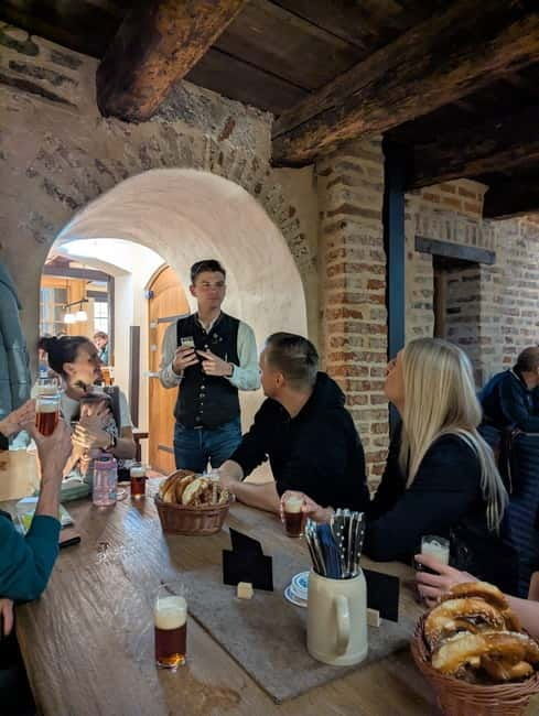 Pub crawl incl. Oktoberfest museum guided tour with beer tasting (private) - A Detailed Look at the Tour  