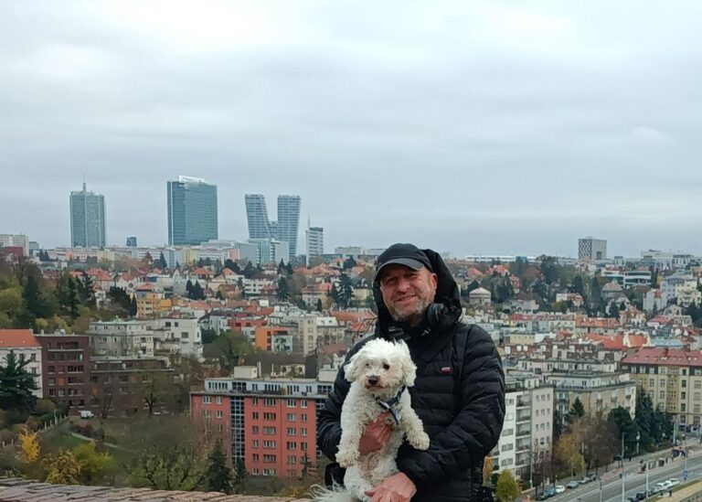 Real life in Prague – Easy Walk from Vysehrad to Vyton