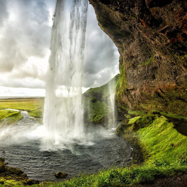 Reykjavik: Private South Coast Highlights Guided Day Tour