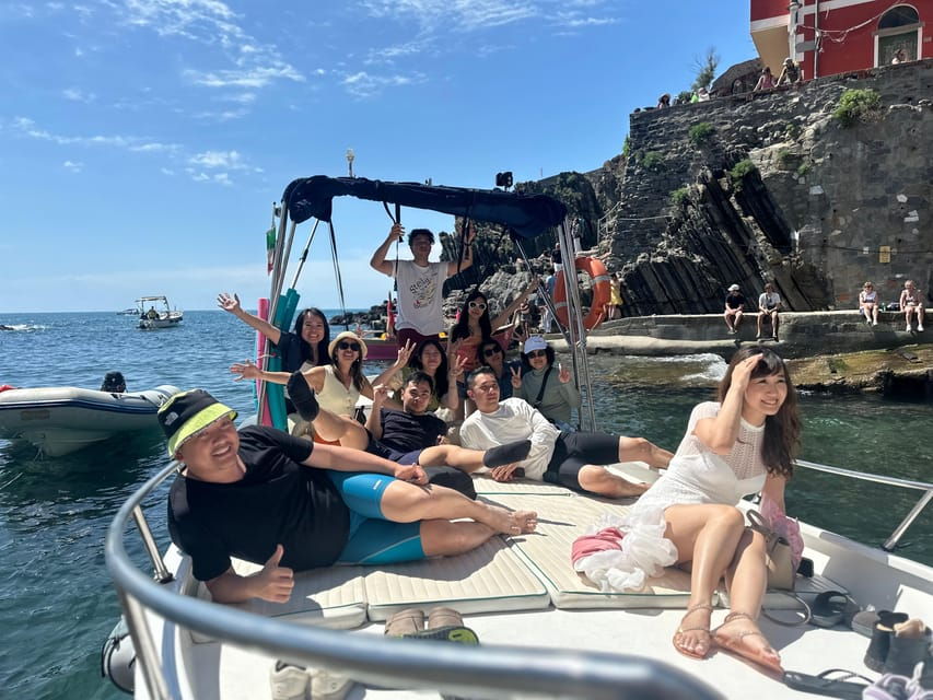 Riomaggiore: Guided Boat Tour around Cinque Terre - A Deep Dive into the Experience
