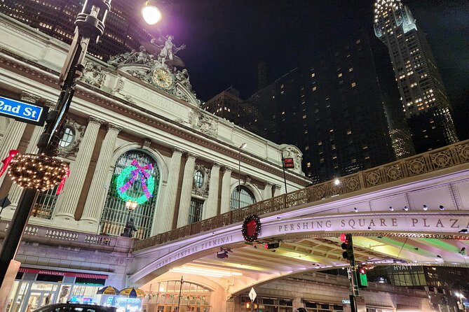 Romantic Christmas Mystery of a Lost Lover in NYC - Exploring the Details of the Christmas Treasure Hunt