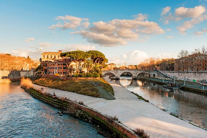 Rome: Enjoy Hidden Gems with Wine Tasting, Half Day Private Tour