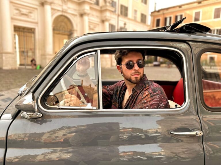 Rome: Fiat 500 private tour with a roman