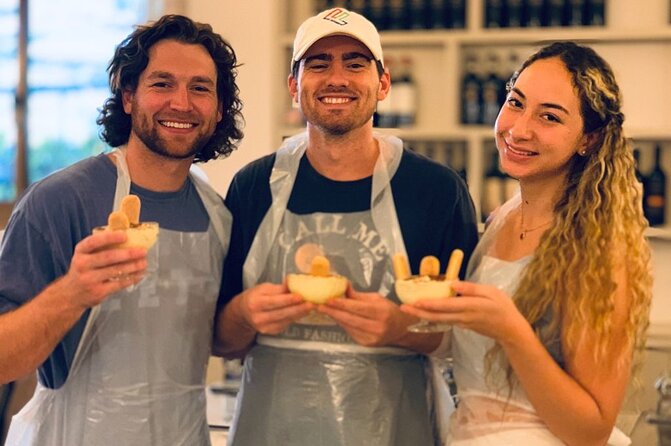 Rome: Pizza & Tiramisu Class with Free Flowing Fine Wine