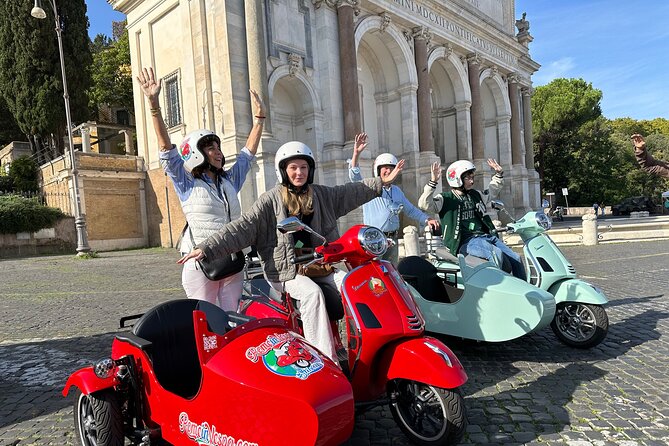 Rome Private Tour in a Vintage Vespa Sidecar Style for 90 Minutes