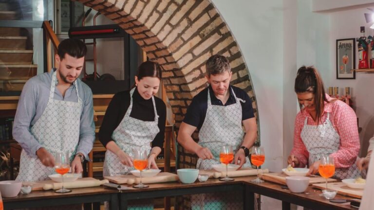 Rome: Spritz & Spaghetti Cooking Class