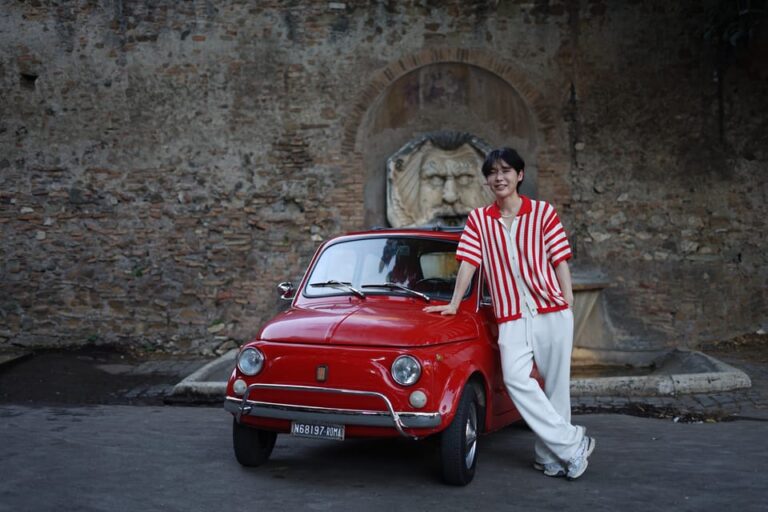 Rome: Vintage Car Tour with Professional Photographer