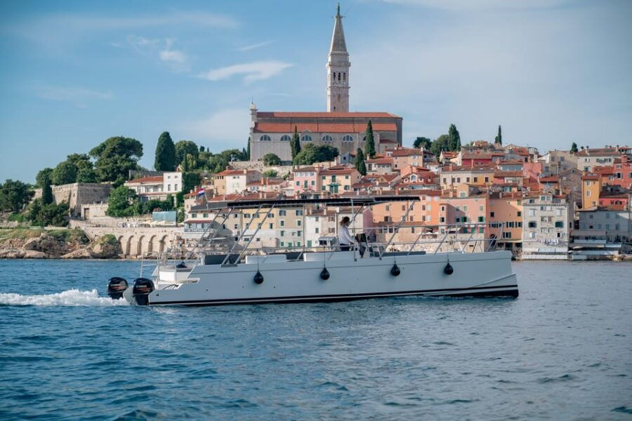 Rovinj: Private tours with catamaran - An Overview of the Rovinj Catamaran Experience