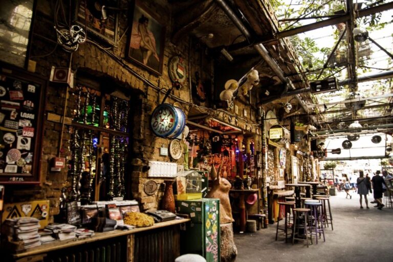 Ruin Bars Private Tour (Culture, history, and drinks)
