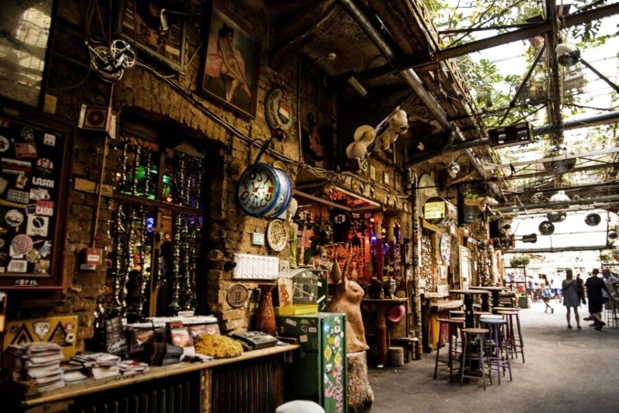 Ruin Bars Private Tour (Culture, history, and drinks) - Good To Know