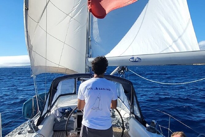 Sailboat trip from Ponta Delgada - Exploring the Details of the Sailboat Trip