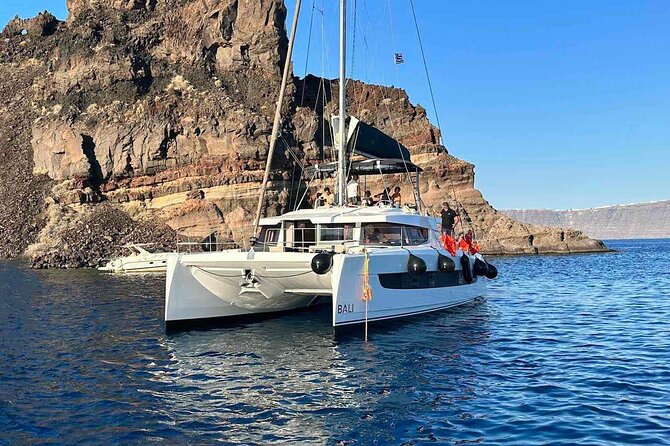 Sailing Cruise in Santorini With Fairwind