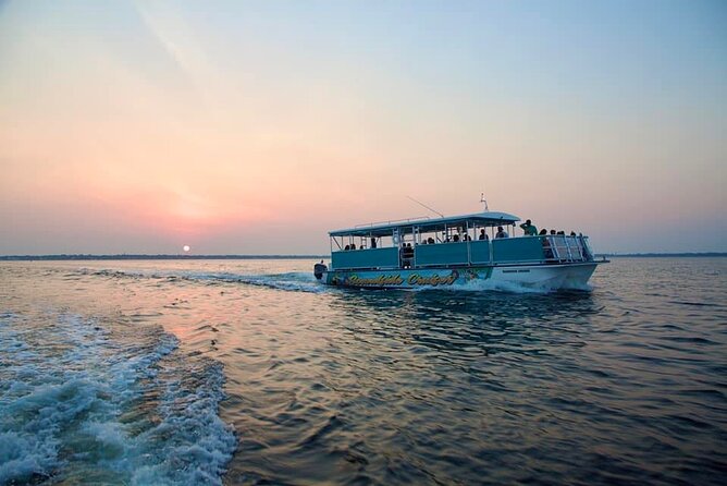 Santa Cruise on the Sound