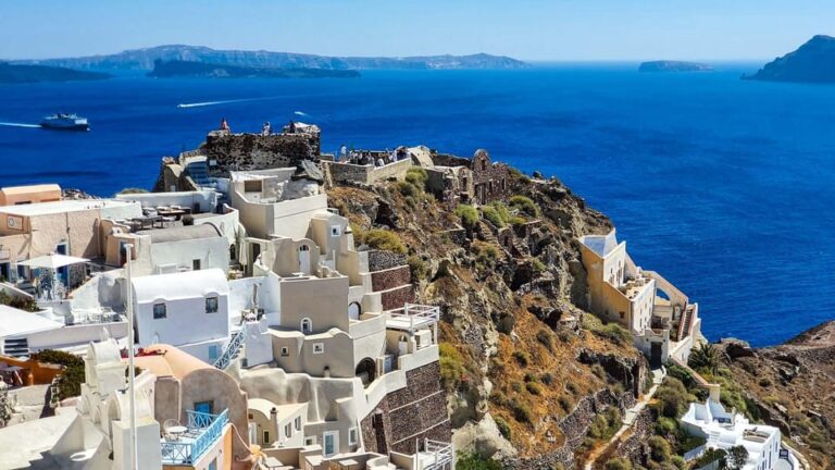 Santorini: 3-Hour Private Chauffeur Custom Tour