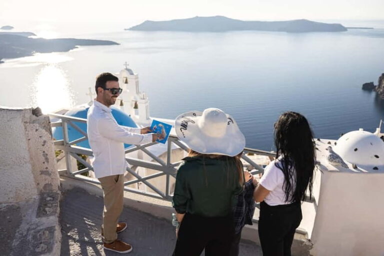 Santorini: Customizable Private Tour with a local Guide