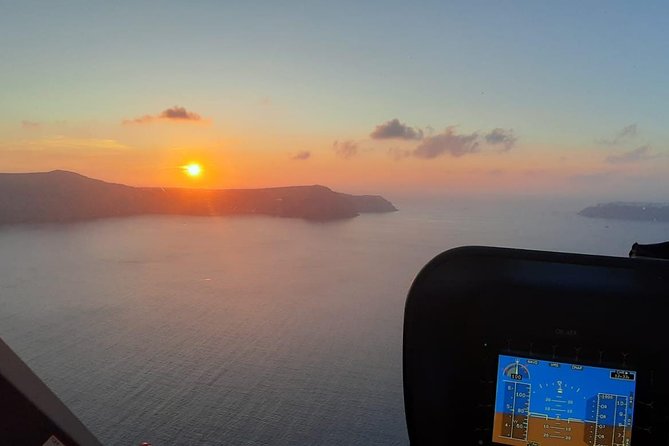 Santorini Helicopter Sightseeing 20 min – Single Tickets