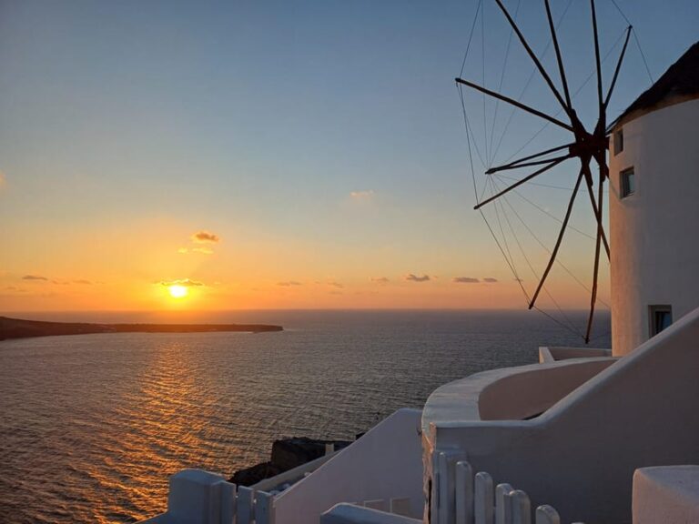 Santorini: Private Sightseeing Tour