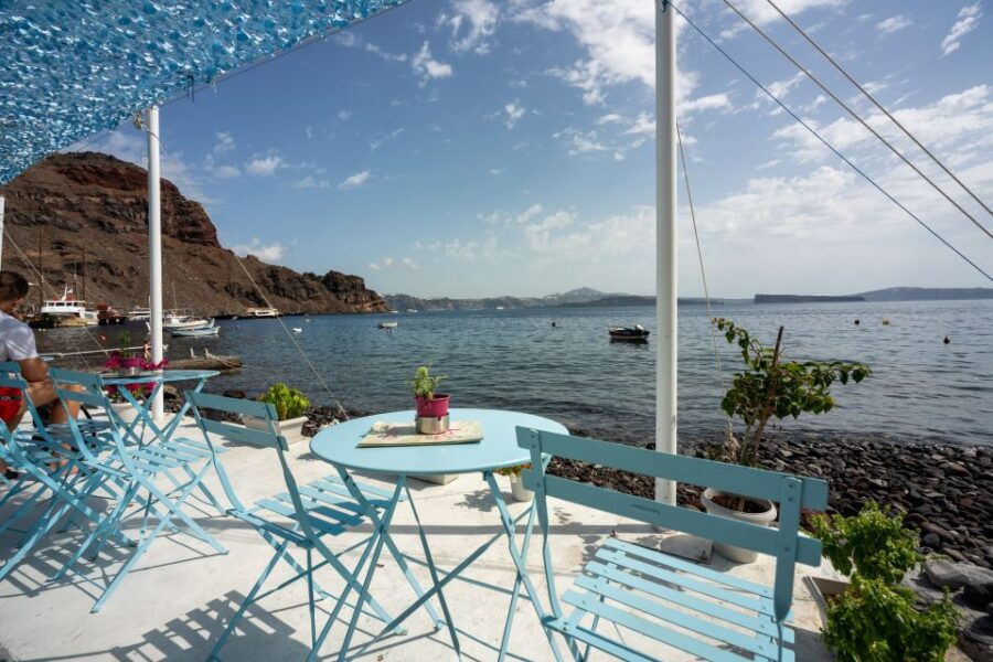 Santorini: Volcanic Islands Cruise with Hot Springs Visit - An In-Depth Look at the Santorini Caldera Cruise
