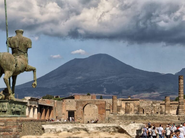 Secrets of Pompeii: Unforgettable Journey!