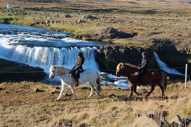 Short Riding Tour with Eye-Catching Photos at Waterfall