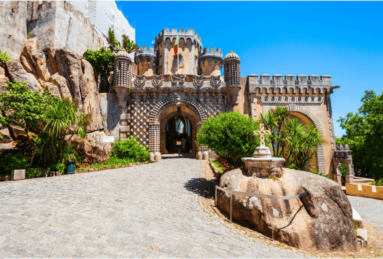 Sintra: Pena Palace, Quinta da Regaleira, Cabo da Roca and Cascais