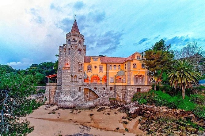 Sintra Private Tour with driver/guide and tickets include