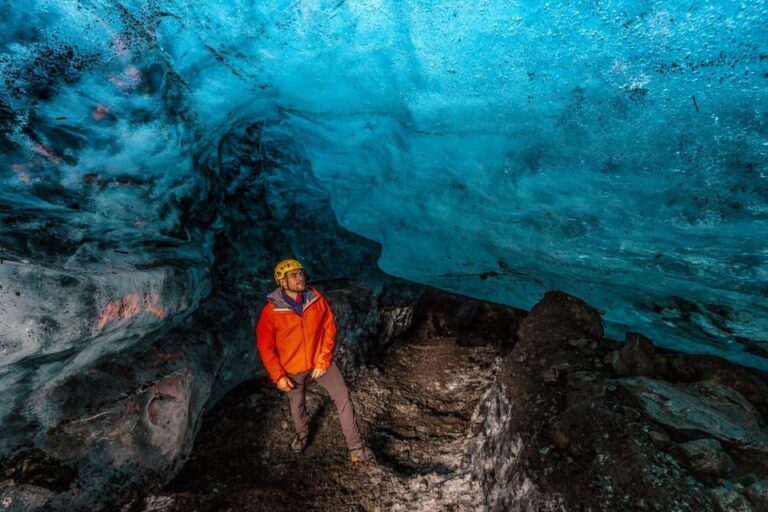 Skaftafell: Blue Ice Cave & Glacier Hike on Vatnajökull