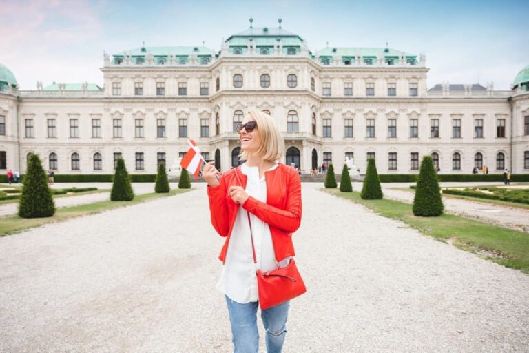 Skip-the-line Upper Belvedere Tickets and Guided Tour Vienna