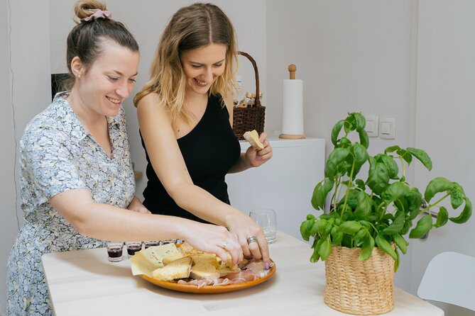 sLOVEnian Strukelj Traditional Cooking Class - What Is the sLOVEnian Strukelj Traditional Cooking Class?