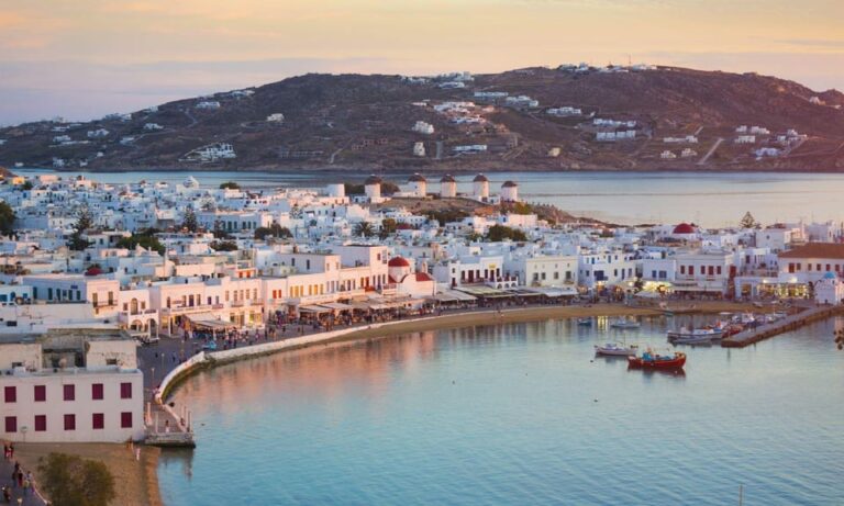 Small Group Mykonos Town Tour for Cruise Passengers